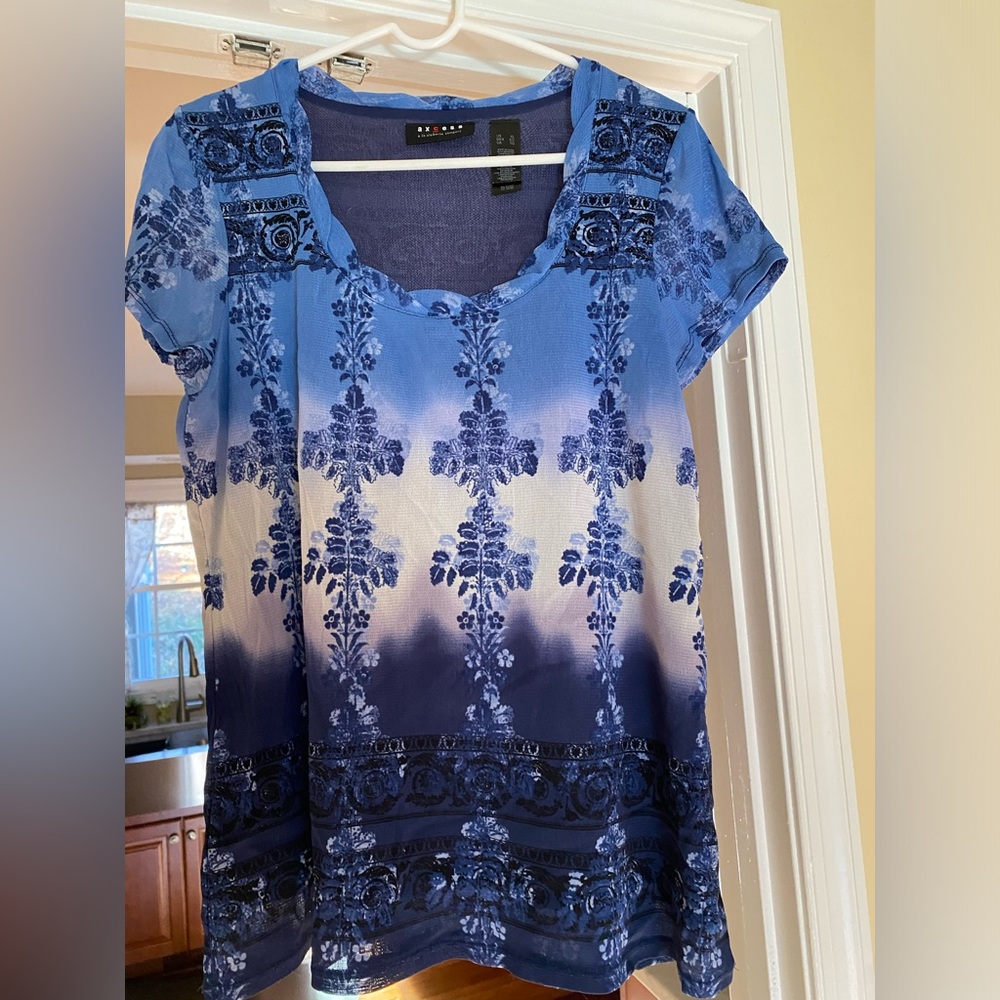 Access XL blue patterned blouse